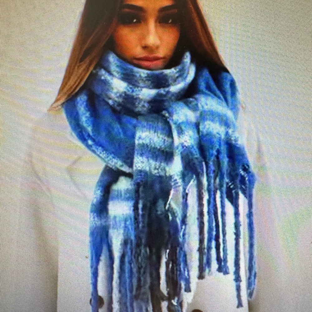 Thick winter plaid scarf blue